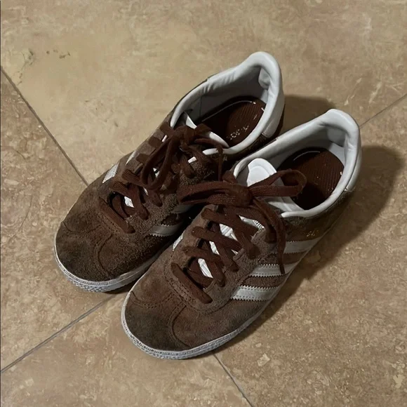adidas gazelle silver green womens Big Kids adidas NMD_R1 Shoes Olive Strata HQ1652 main image 0